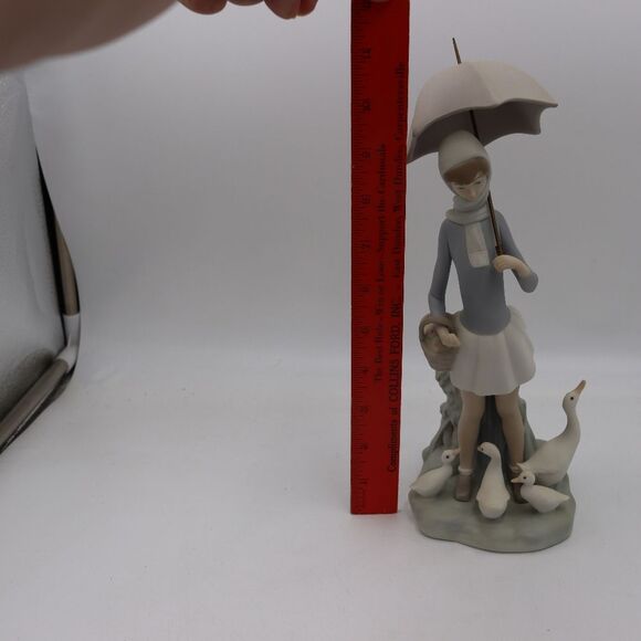 Lladro Vintage Girl With Geese Porcelain Figurine 12” Umbrella Spain Collectible - Picture 16 of 16